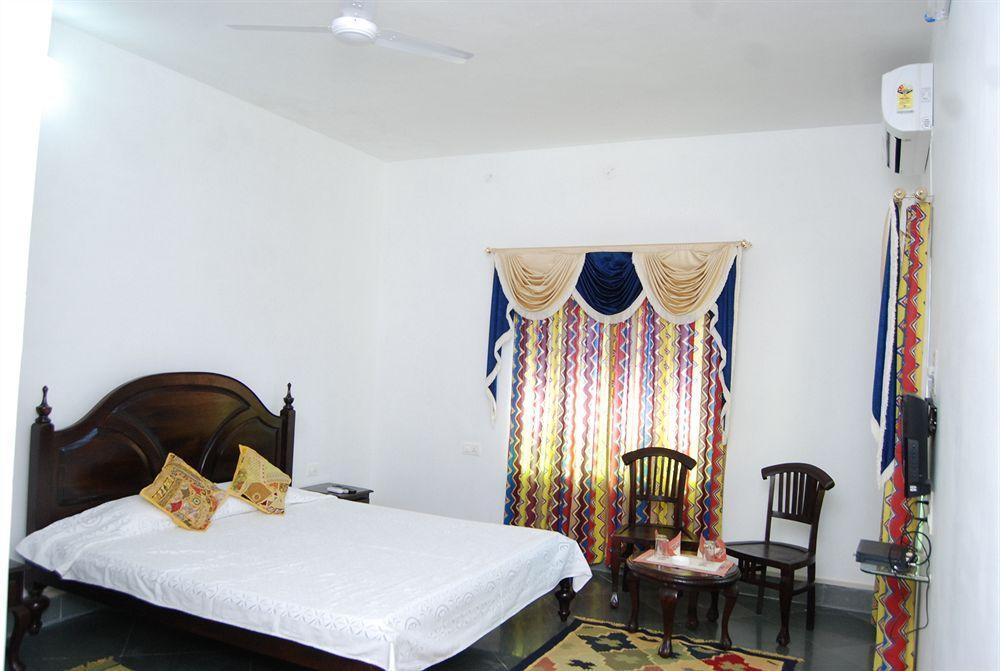 Chandra Hill Resort รานัคปูร์ ภายนอก รูปภาพ